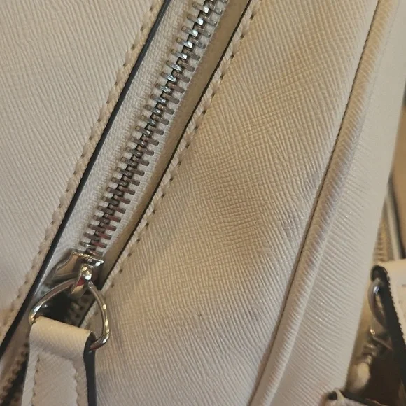 GUESS White Backpack Purse - Picture 6 of 6